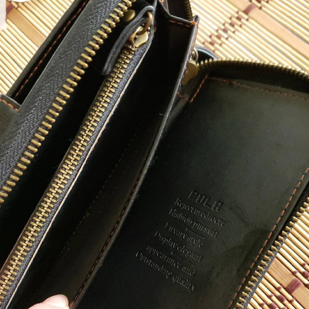 Pola Leather Wallet with Snap Closure - Picture 6 of 7